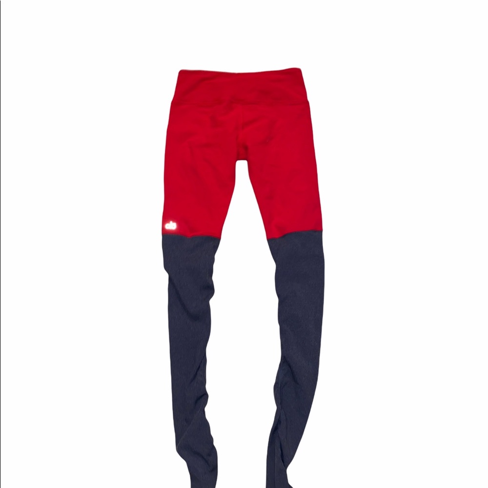 ALO yoga half grey half red leggings